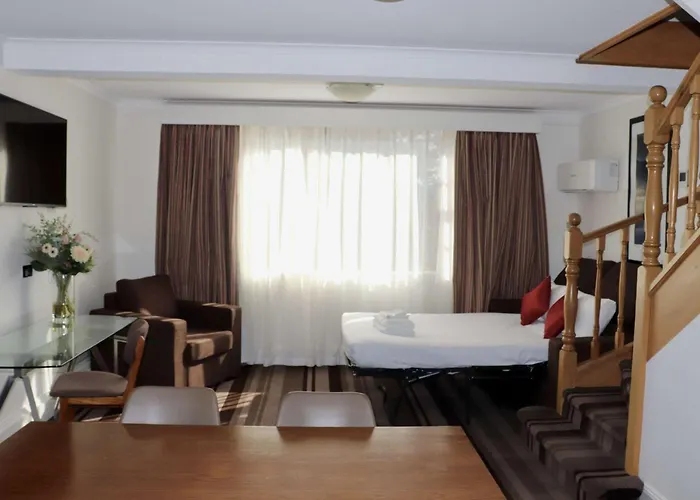 Mercure Canberra